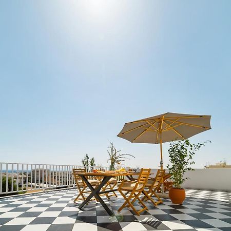 Luxurious Apartment With Big Sea View Terrace - Central Location Aten Exteriör bild